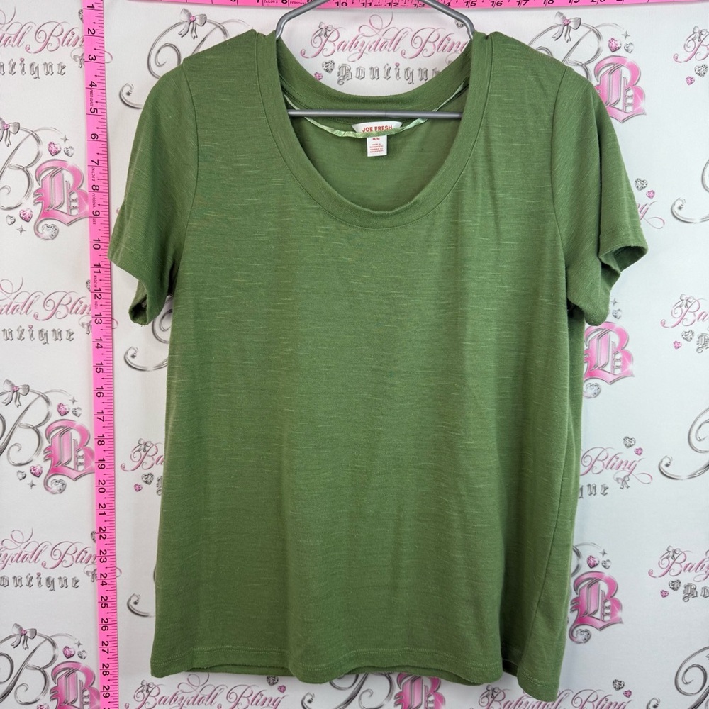 Joe Fresh T-shirt top Olive Green Short Sleeve Scoop Neck Tee